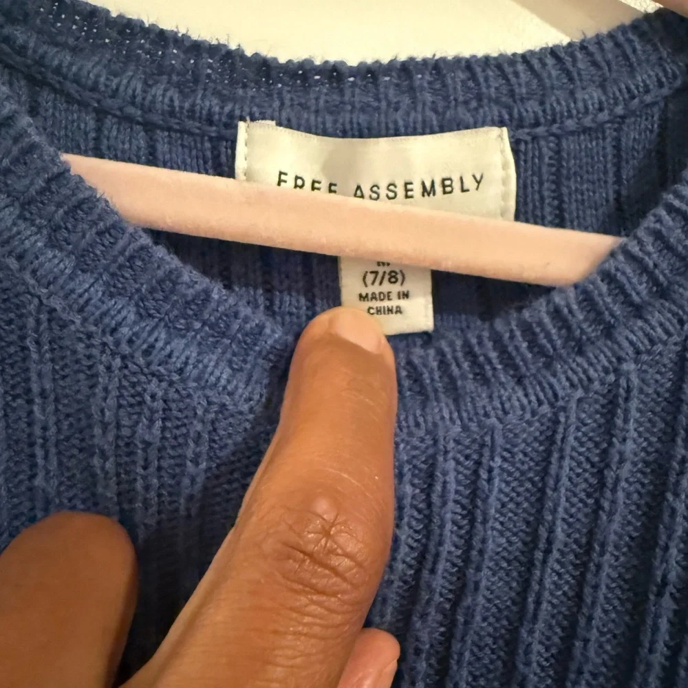 Blue Ribbed Knit Top and Bottom Set - Picture 3 of 3